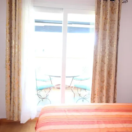 Amplio Con Terraza - 2 Pers. - Es-228-212 Rosas